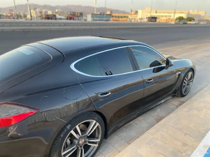 بورش باناميرا 2010 8