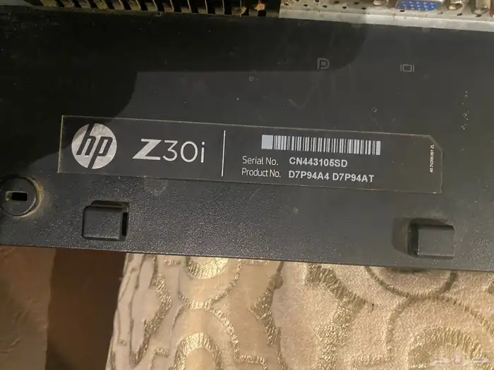 شاشه hp 31 بوصه تحتاج صيانه ماعرفش المشكله ال فيها 1