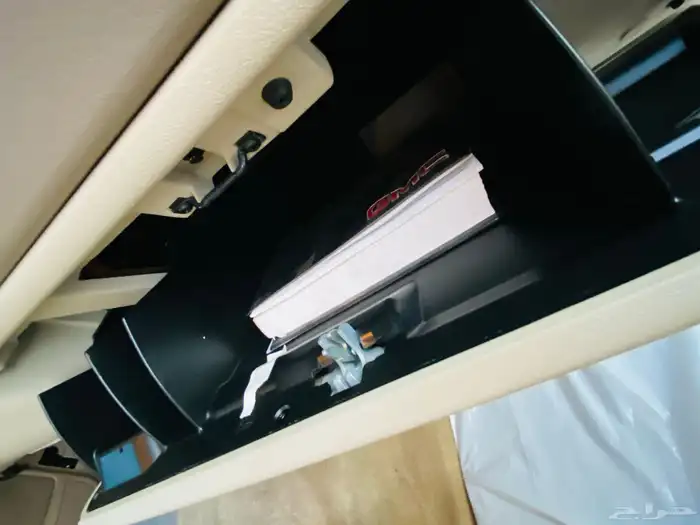 جمس يوكن مخزن 2006 مالك واحد ماشاء الله 44