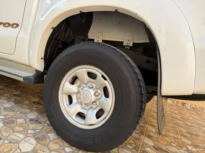 هايلوكس دبل غمارتين المديل 2012 قير عادي خليجي وكالة 14