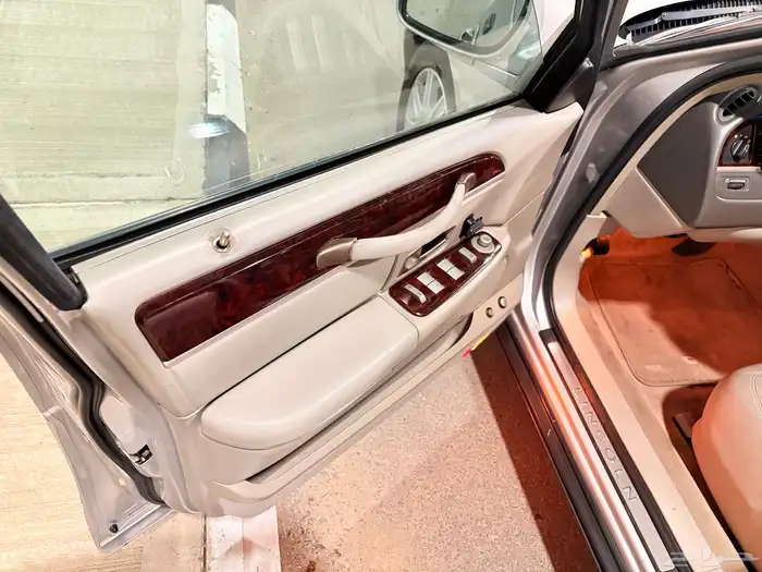 لنكون تاون كار 2011 مخزن 18