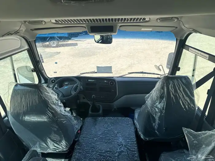 باص هيونداي 23 و 26 راكب 2023 7