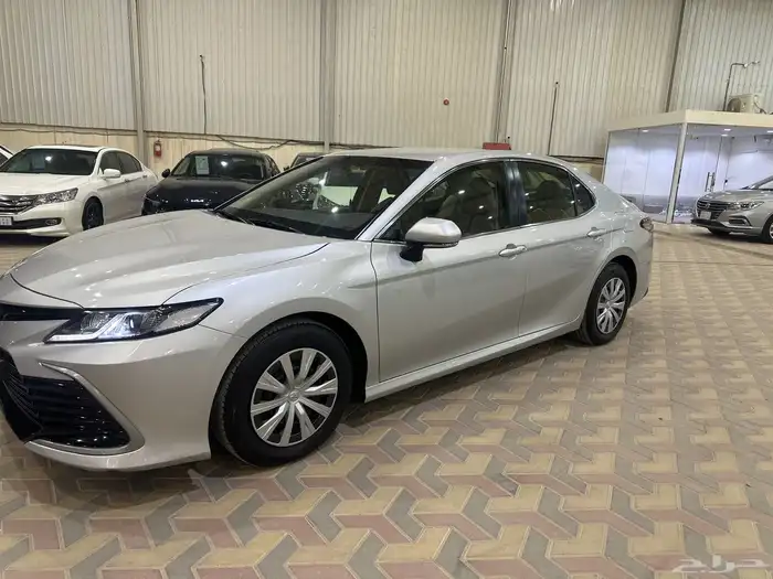 كامري LE 2022 استاندر من عبداللطيف جميل 0