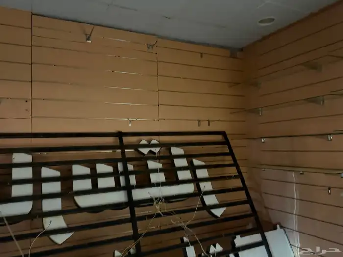 خشب ورفوف محل زينة أو جوالات تخفيضات 1