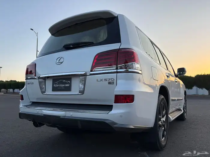 جيب لكزس 2015 سعودي مخزن 12