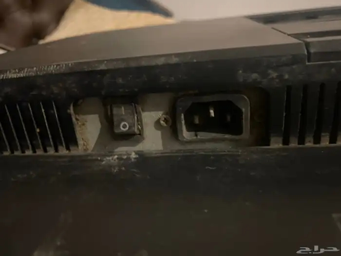 شاشه hp 31 بوصه تحتاج صيانه ماعرفش المشكله ال فيها 2