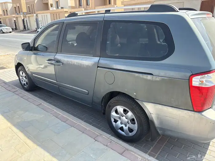 كيا كرنفال للبيع 3