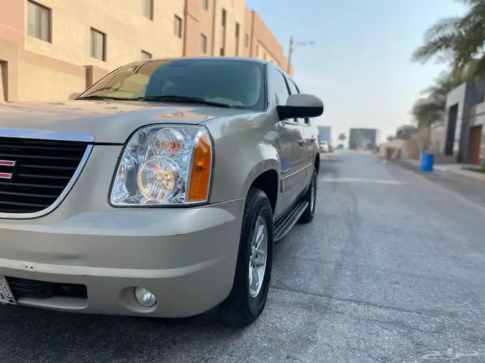 يوكن 2009 نظيف دبل 4