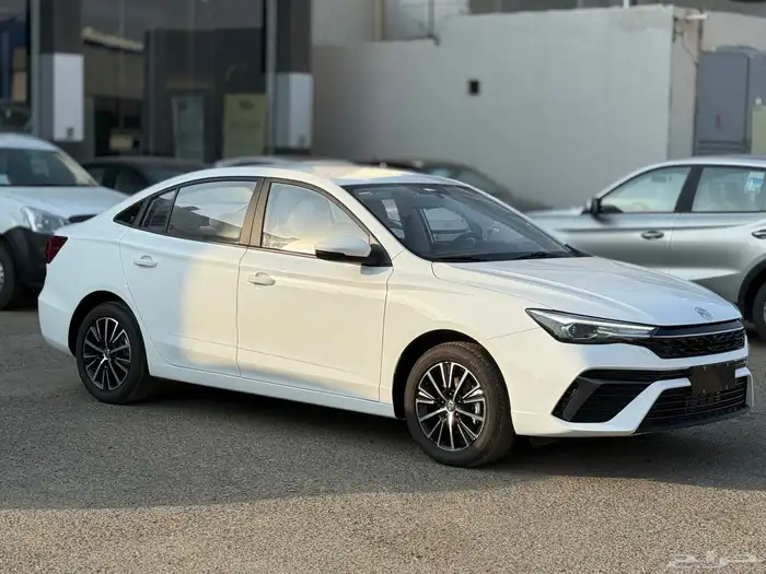 ام جي 5 ستاندر 2025 الجديده كليا 3