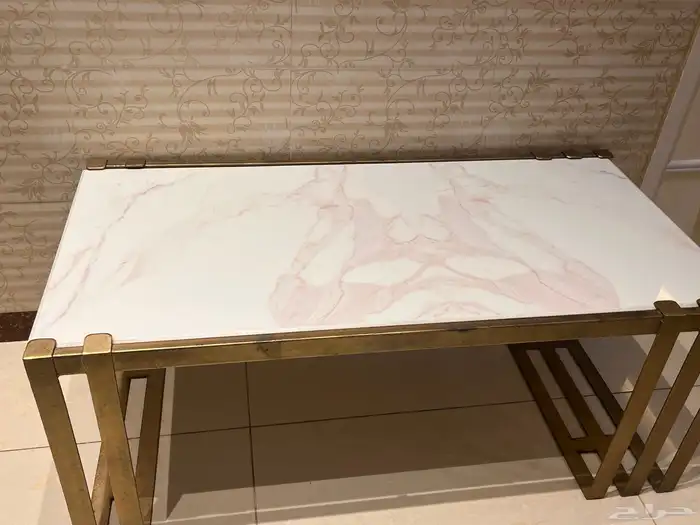 طاولة قهوه مع 4 طاولات خدمة 0