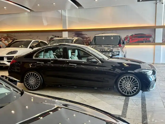 مرسيدس C200 2025 4