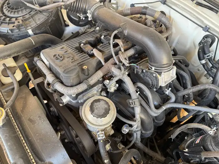 هايلوكس دبل غمارتين المديل 2012 قير عادي خليجي وكالة 82