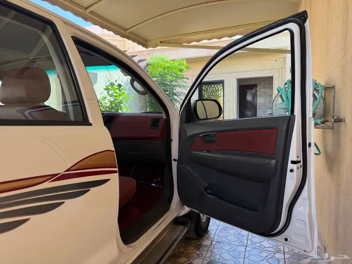 هايلوكس دبل غمارتين المديل 2012 قير عادي خليجي وكالة 60