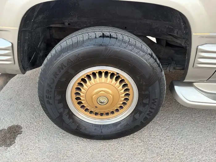 صالون 454 فئة الخمسين مخزن  نظيف جدا 79