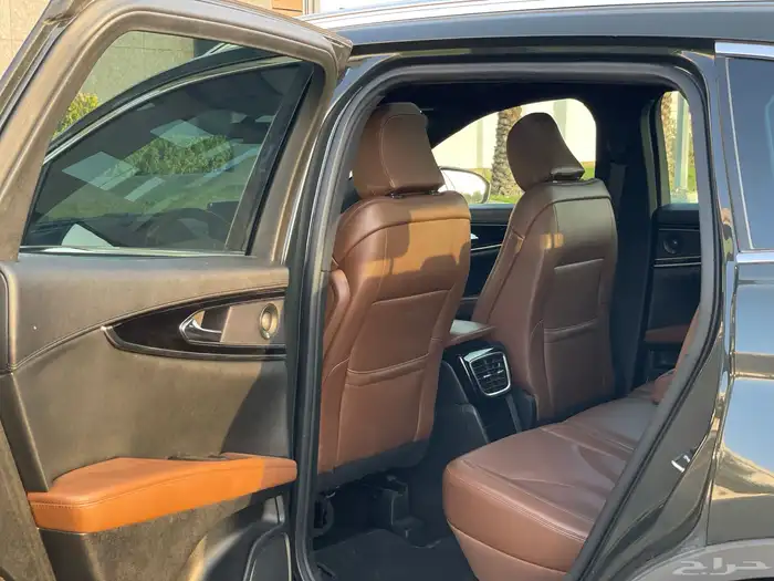 لنكولن - نوتيلوس - 2022 - سعودي 10