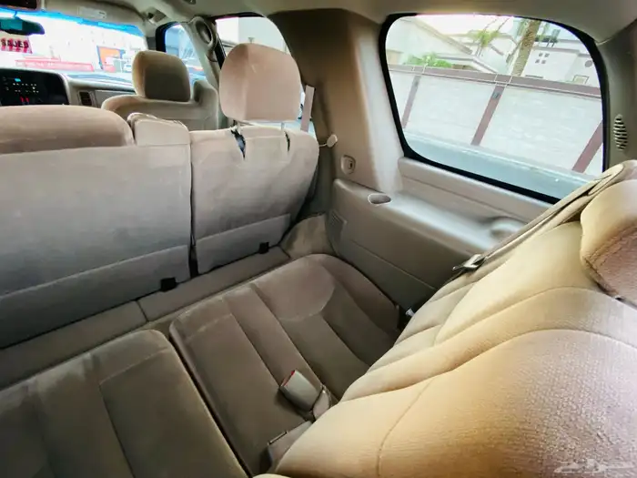 جمس يوكن مخزن 2006 مالك واحد ماشاء الله 30