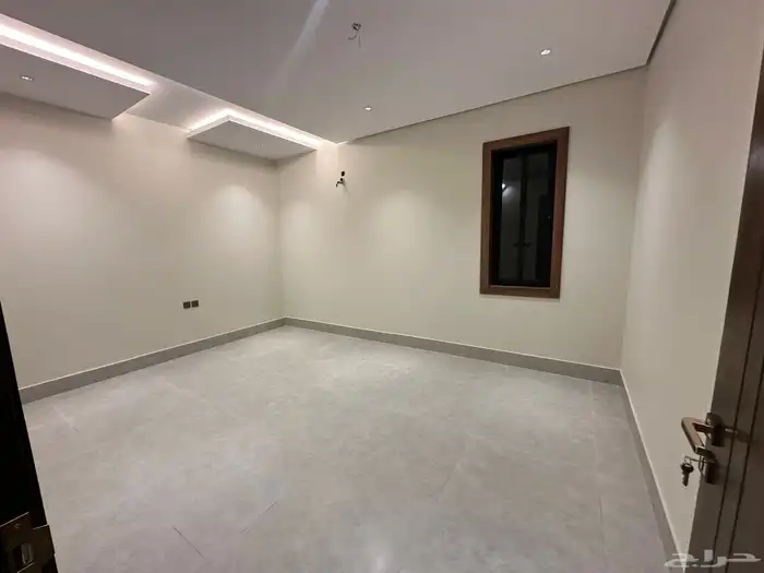 شقه ارضيه للبيع حي الاخضر من 6 غرف وصاله وحوش وسيع 2