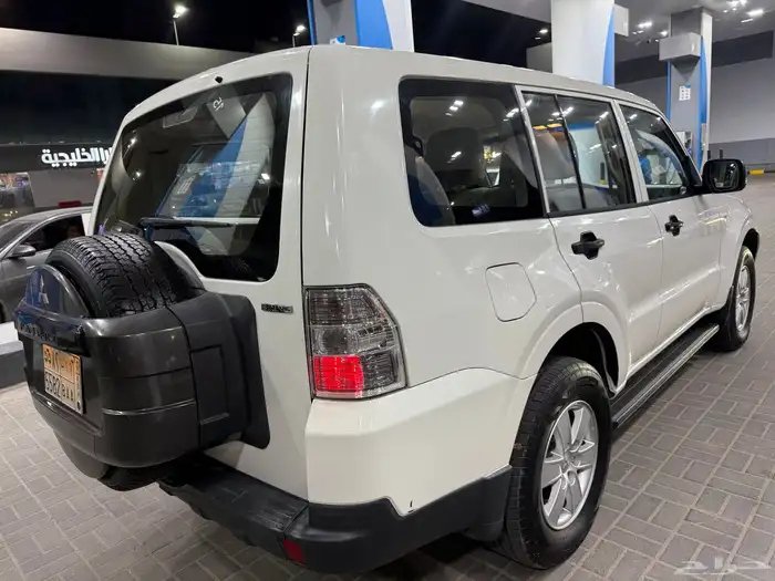 للبيع باجيرو قير عادي مكينه3800 4