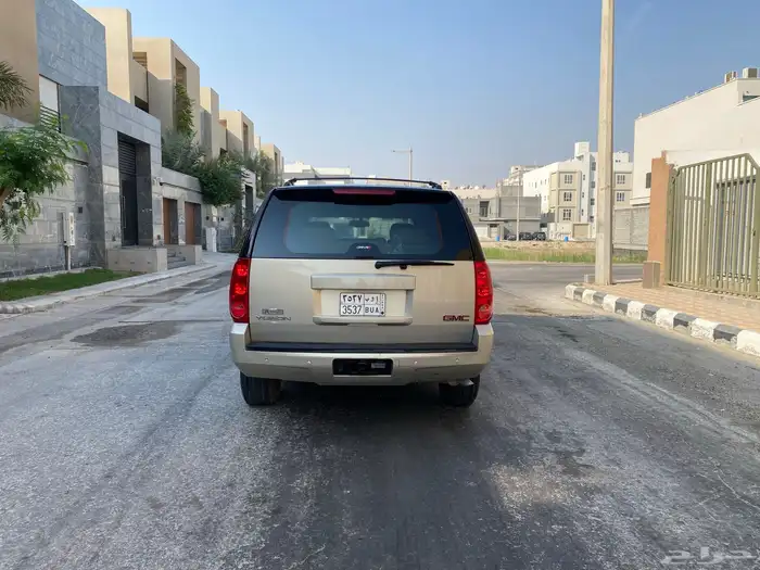 يوكن 2009 نظيف دبل 8