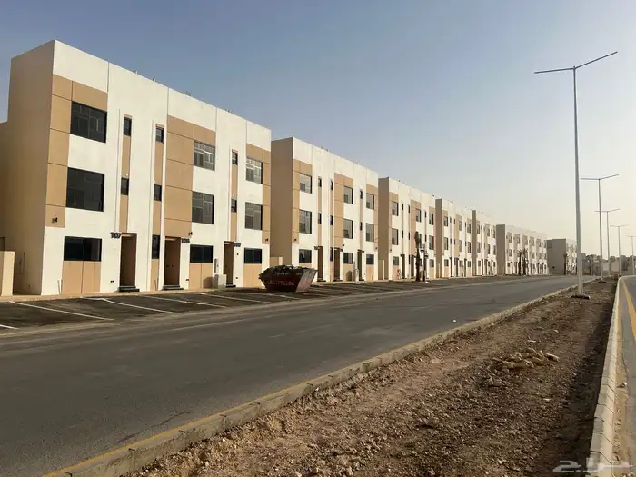 مشروع فلل تاون هاوس للإيجار بالكامل بحي لبن 5