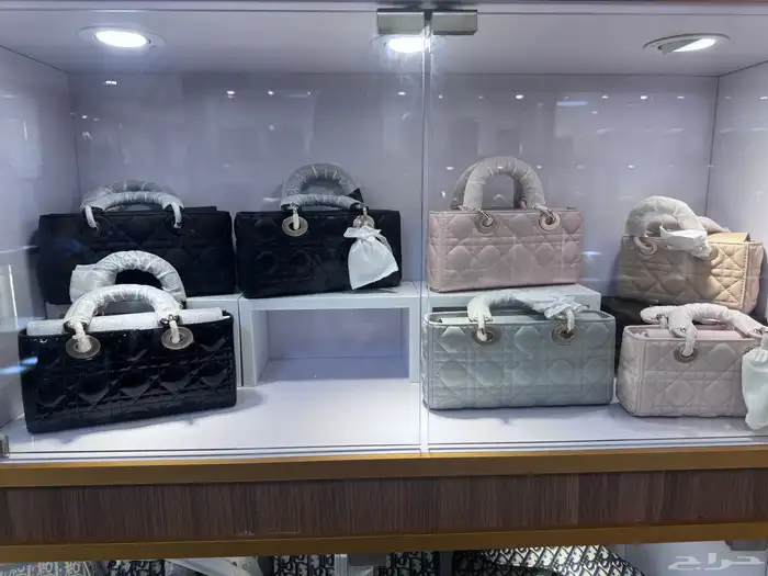 شنط براندات  شنط ماركة  شنط جوتشي   شنط لويس فوتون 16