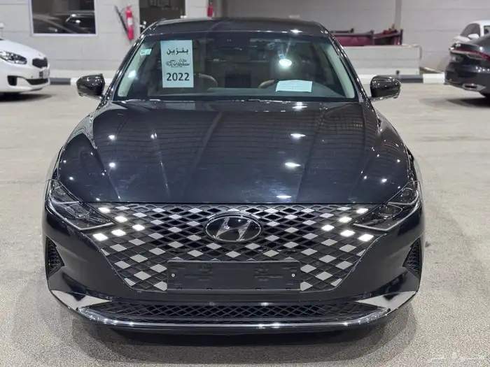 ازيرا 2022 فل كامل ( 6 سلندر ) ب 73 الف مسجل . 2