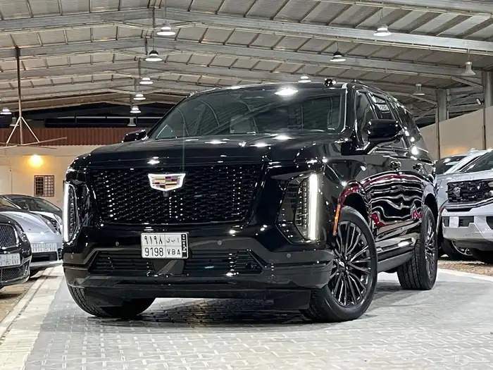 كاديلاك اسكاليد 2025 بلاتينيوم عداد (6 الاف) قمه بالنظافه 0