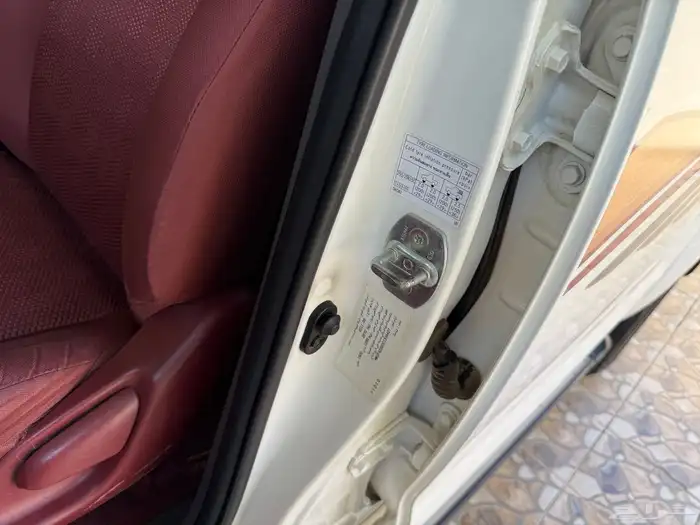 هايلوكس دبل غمارتين المديل 2012 قير عادي خليجي وكالة 44