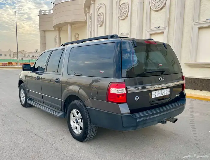 للبيع فورد اكسبيدشن طويل 2016 مالك اول بدون دبل 7