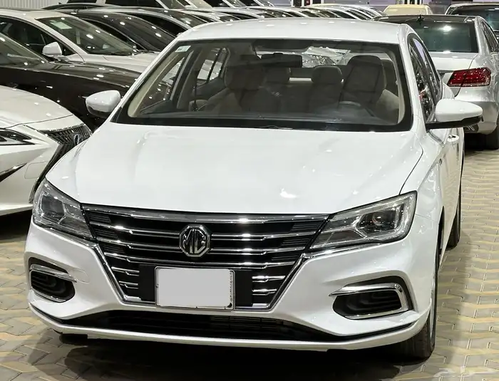 ام جي5 MG5 استاندر 2022 1