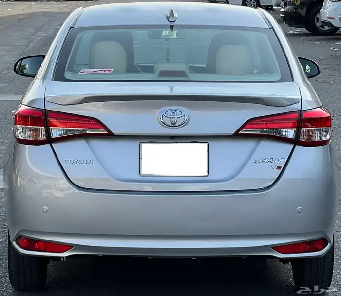 تويوتا يارس فل كامل مخزنه 2022 9