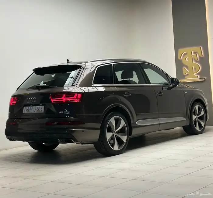 اودي 2017 ( Q7 ) 3