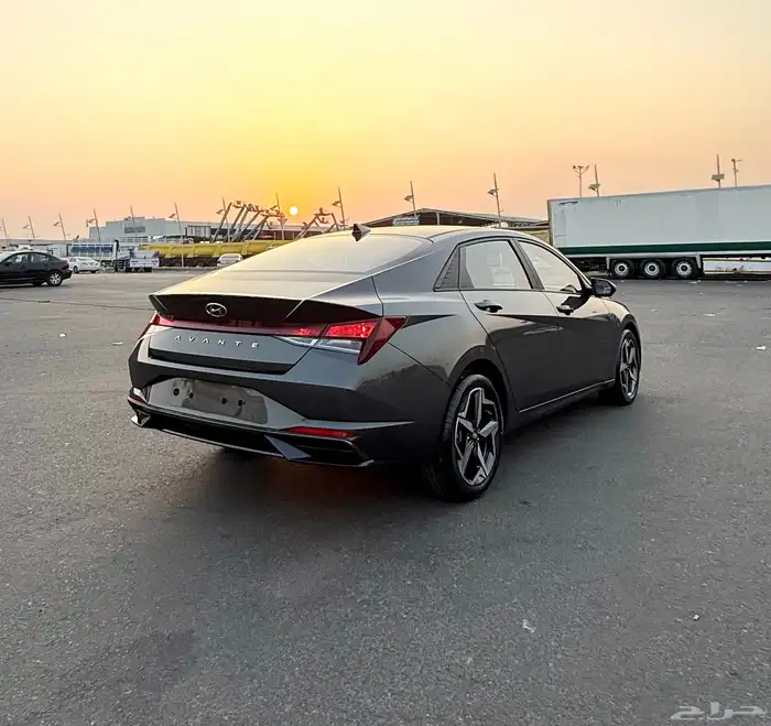 هونداي النترا 2021 ( بنزين ) فل كامل بدون فتحه للبيع 3