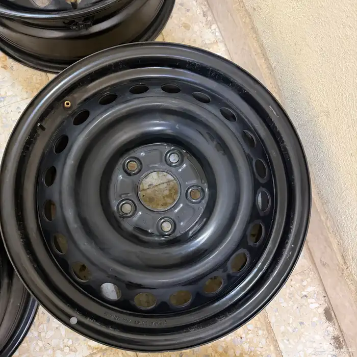 جنوط كامري 4