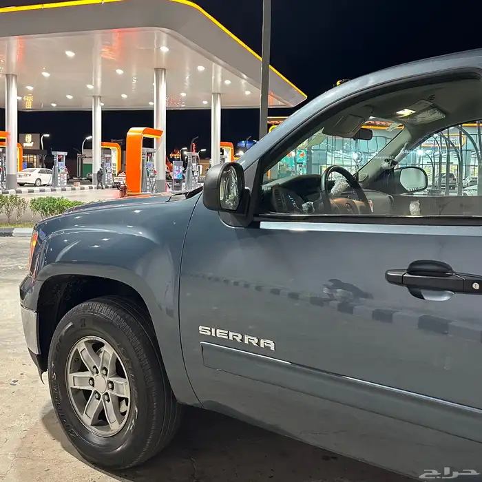 سييرا 13 دبل z71 مشروط ثالث مالك لون نادر 5