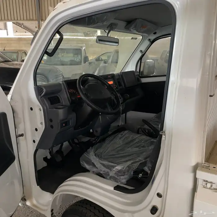 سوزوكي دباب كاري 2025 4