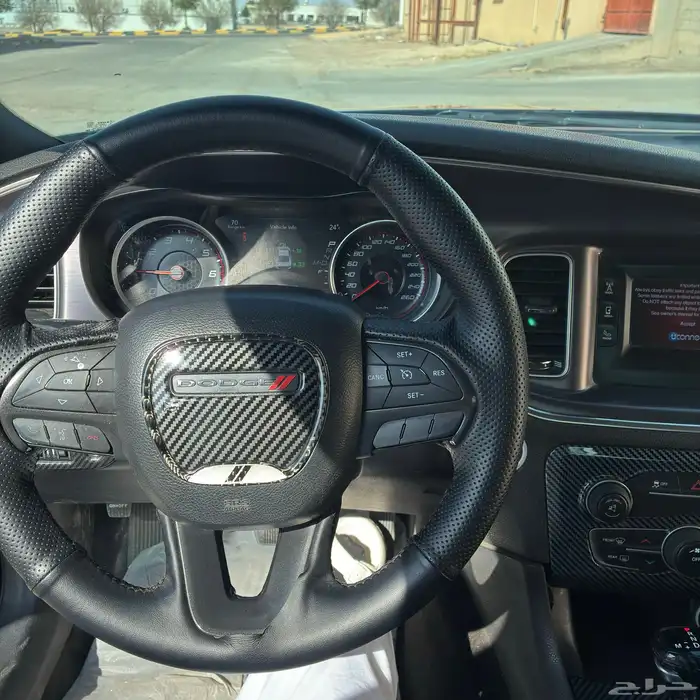 دودج تشارجر v6 8