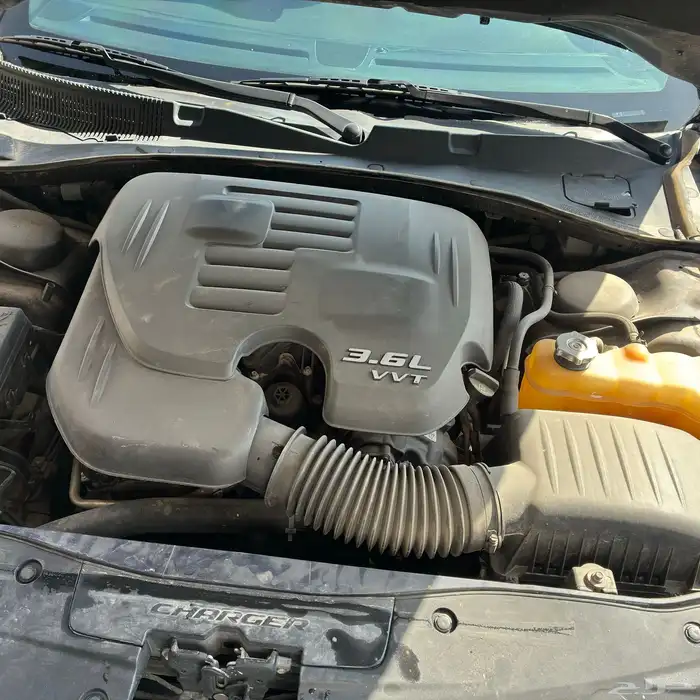 دودج تشارجر v6 12