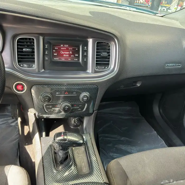 دودج تشارجر v6 13