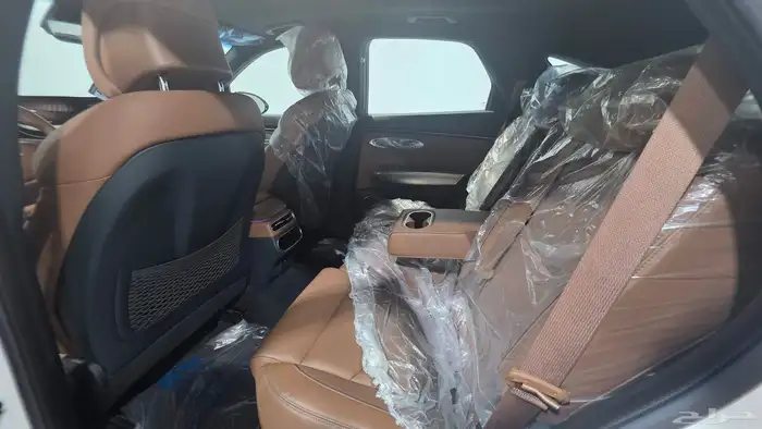 جنسس GV70 وكالة 2023 17