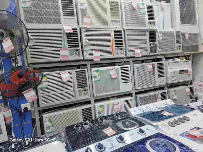 يوجد الدينا جميع النوع المكيفات. شباك وسبلت جداري 0