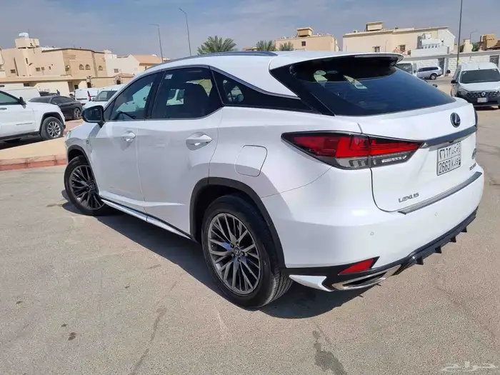 لكزس RX 2020 3
