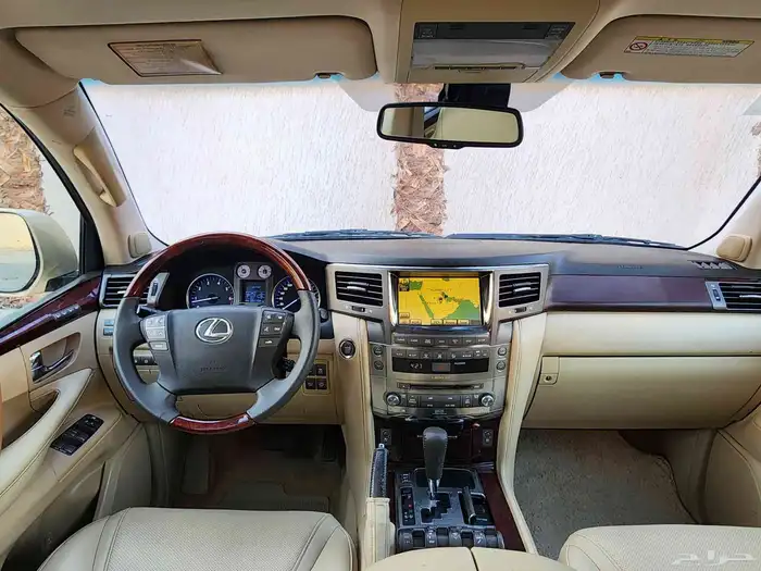 لكزس جيب 570 LX فل كامل  2011 ممشي 391 الف 11
