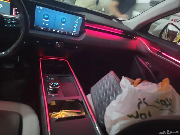 تركيب لد داخلي على فورد تورس 2025 6