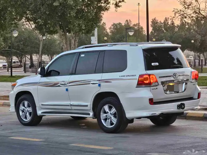 لاندكروزر 2013 5