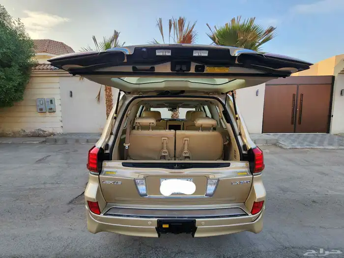 لكزس جيب 570 LX فل كامل  2011 ممشي 391 الف 13