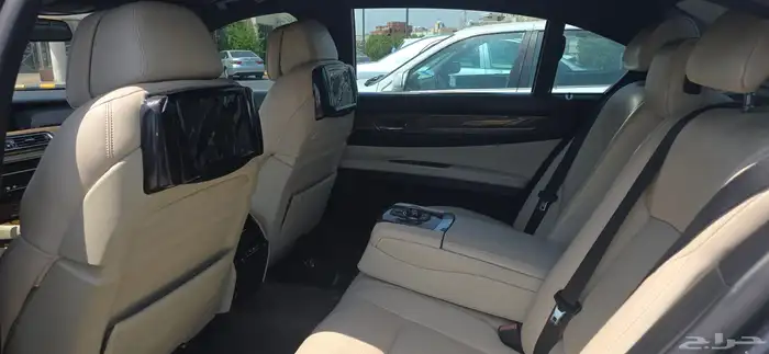 للبيع بي ام دبليو 740Li فل كامل 6