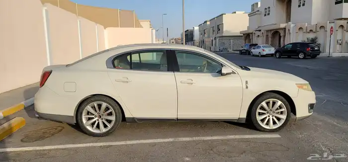 للبيع لينكولن mks 2009 6