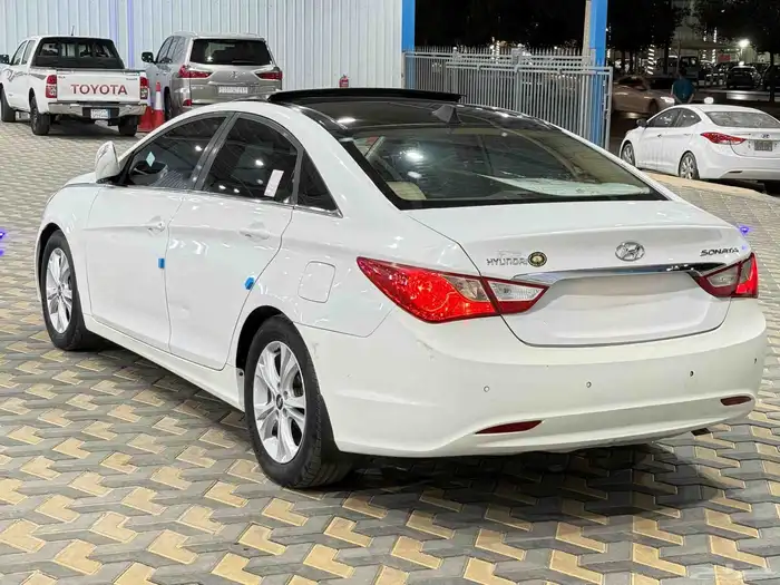 هيونداي سوناتا موديل 2012 9