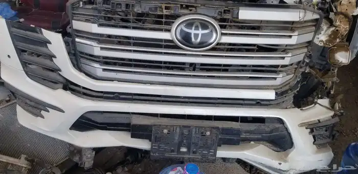 قطع تشليح جيب لند كلوزر مديل 2024 وجميع المديلات 5